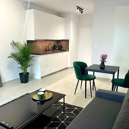 New Szybowcowa Trzy Stawy Centre