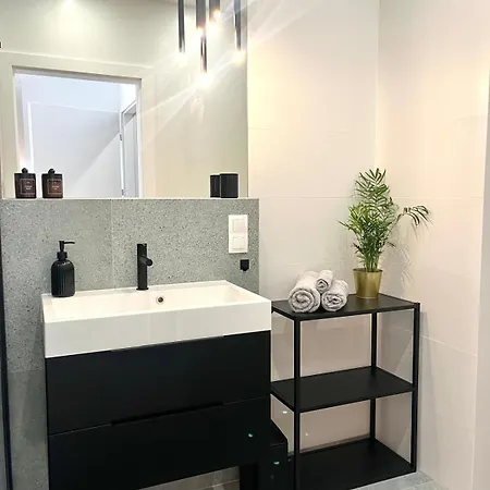 New Szybowcowa Trzy Stawy Centre